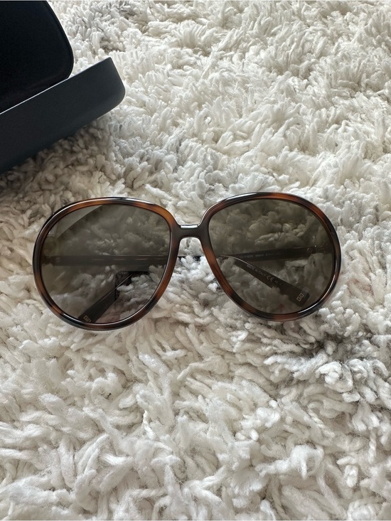 Givenchy Accessories - Givenchy GV 7180/S round Sunglasses Woman